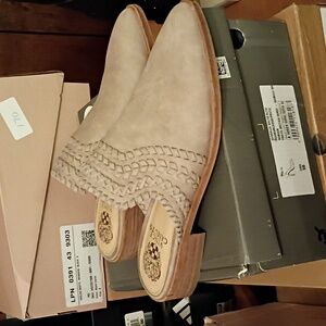 Vince Camuto Taupe slides